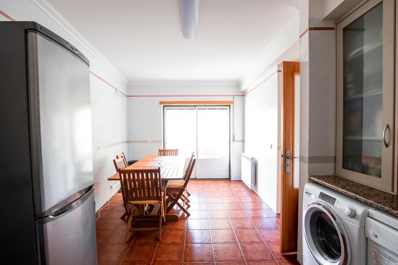 Villa 6Pax Baby Friendly Near Dino Park&Beaches Sao Bartolomeu dos Galegos e Moledo Exterior photo